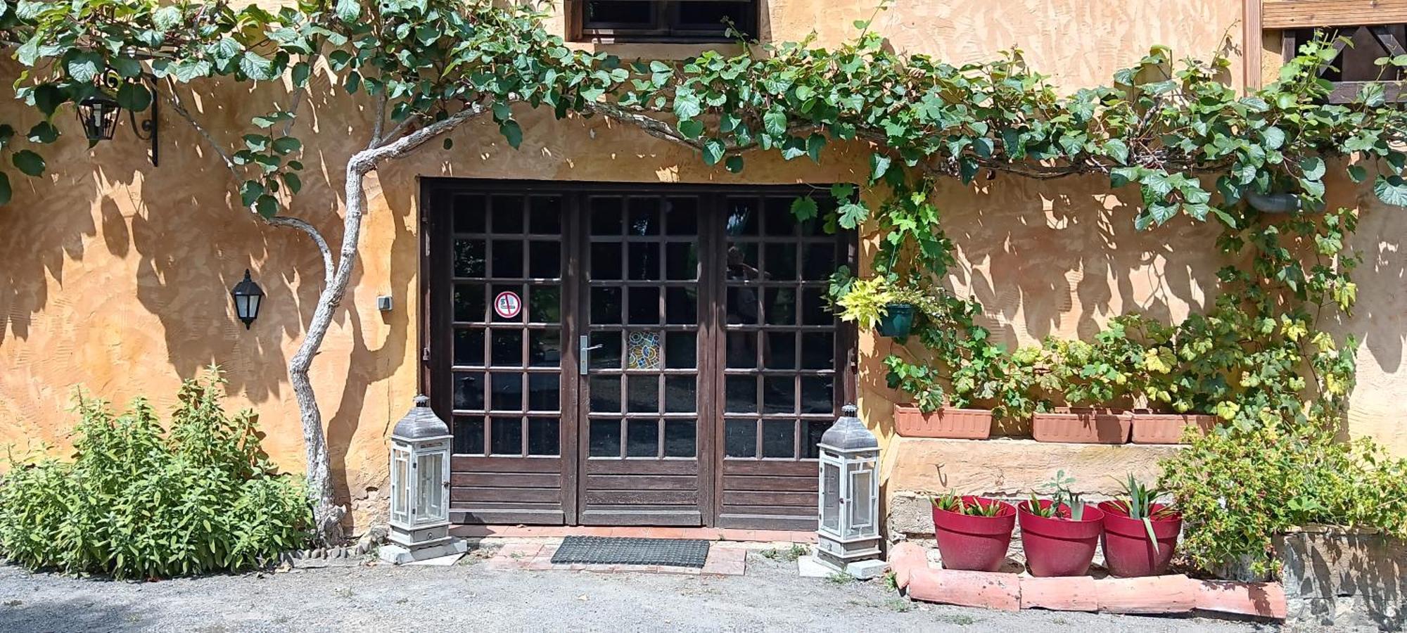 Gite Au Moulin Du Comte Bourrouillan Екстериор снимка