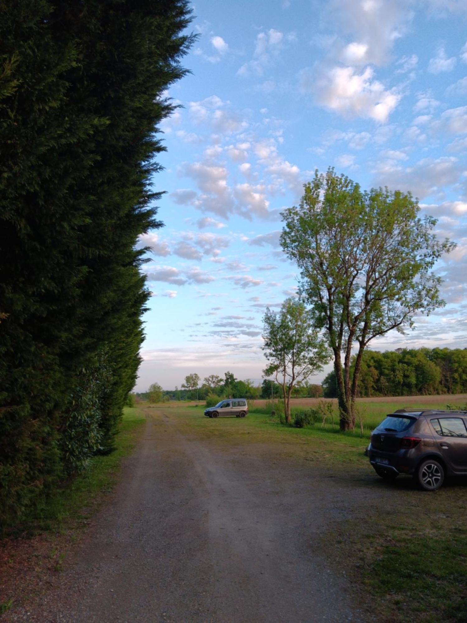 Gite Au Moulin Du Comte Bourrouillan Екстериор снимка