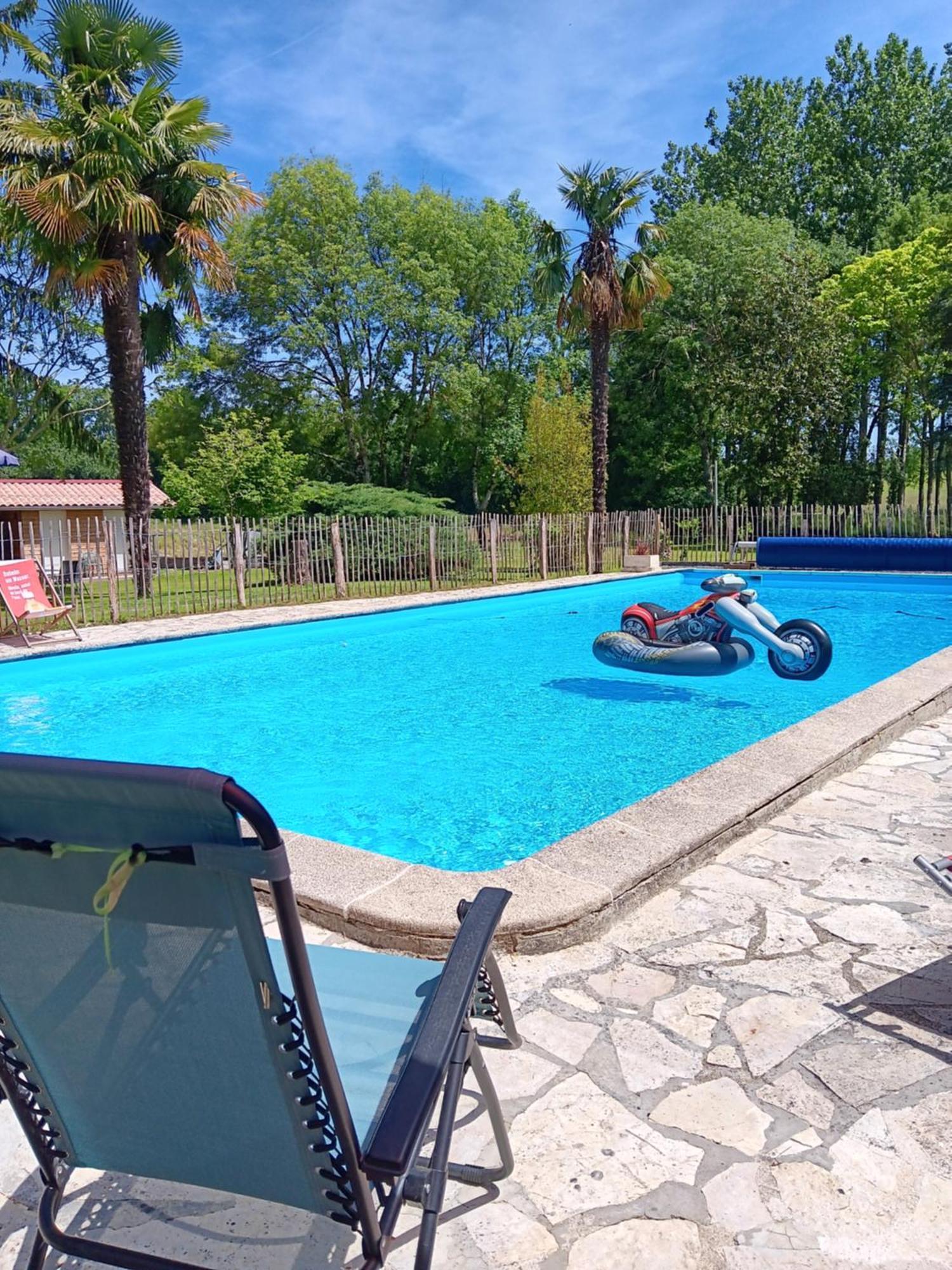 Gite Au Moulin Du Comte Bourrouillan Екстериор снимка